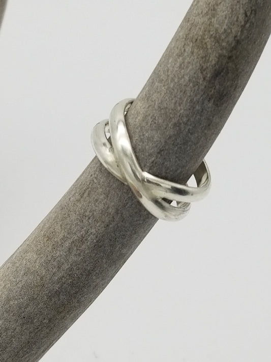 Intertwined Stacker Style Sterling Silver Ring, Size 9, R061